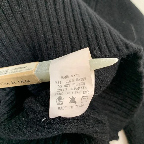 Modern Citizen Black Surplice Wrap Cropped Ribbed Sweater Fitted Size Small - Picture 9 of 11